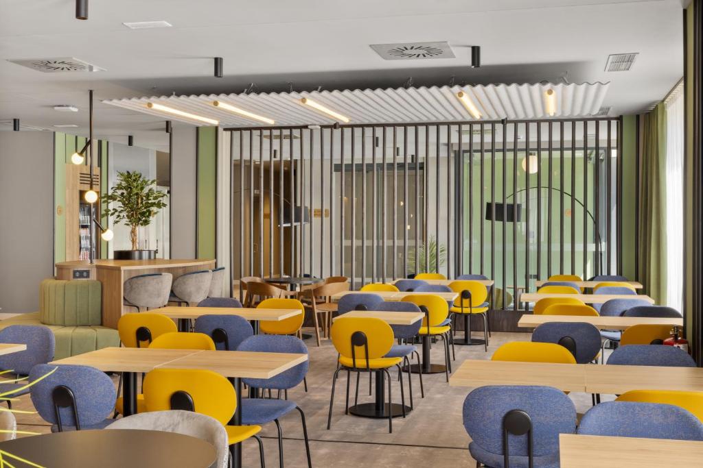 B&B HOTEL Madrid San Fermin - 2