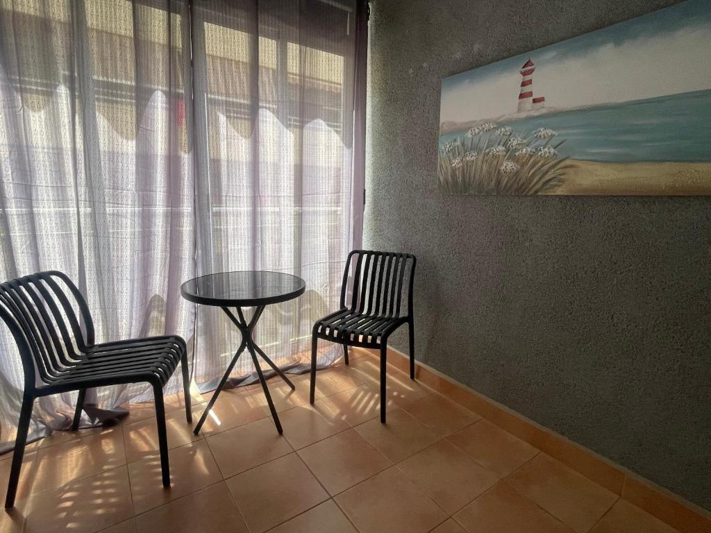 Torrevieja Beachside 3-Bedroom Apartment - 4