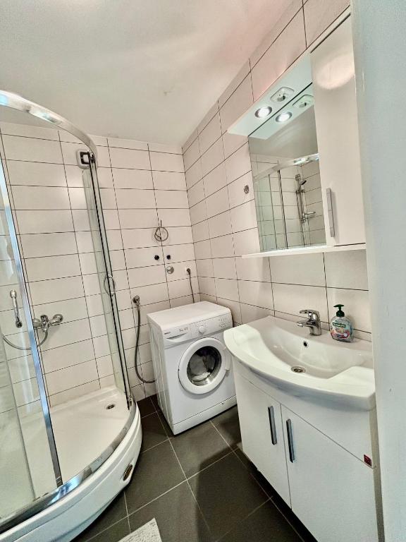 Apartment in Center - Great Location! - 5