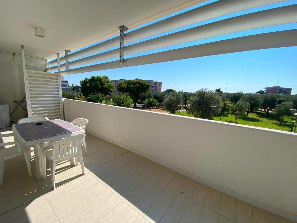 Brezza di Bari, Terrace & Free Parking, family and group apartment by Leviora Collection - 5