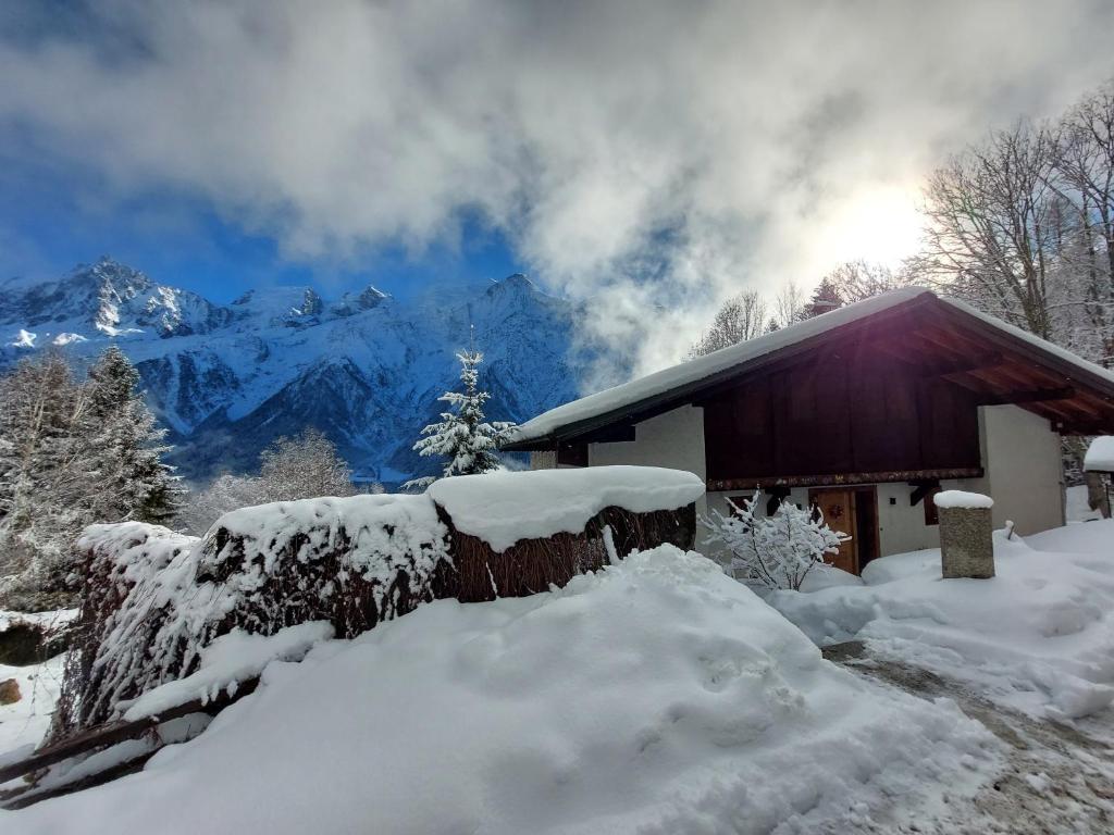 CHALET CHALEUREUX Vallée DE CHAMONIX 4CH 4SDB SAUNA - 4