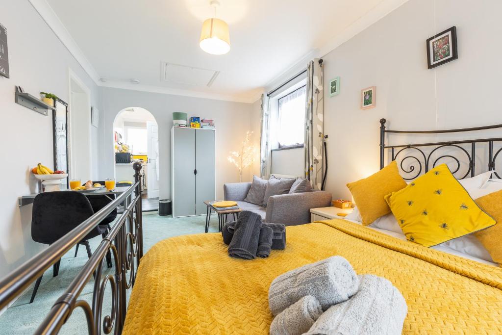 Eden House Retreat, Login - pet-friendly stay