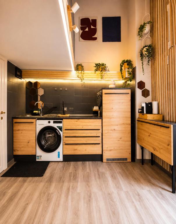 ZONA NAVIGLI Design Loft , Proiettore schermo 80" - 5