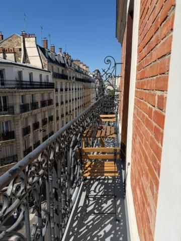 Appartement lumineux à 5 minutes des Buttes-Chaumont - 2