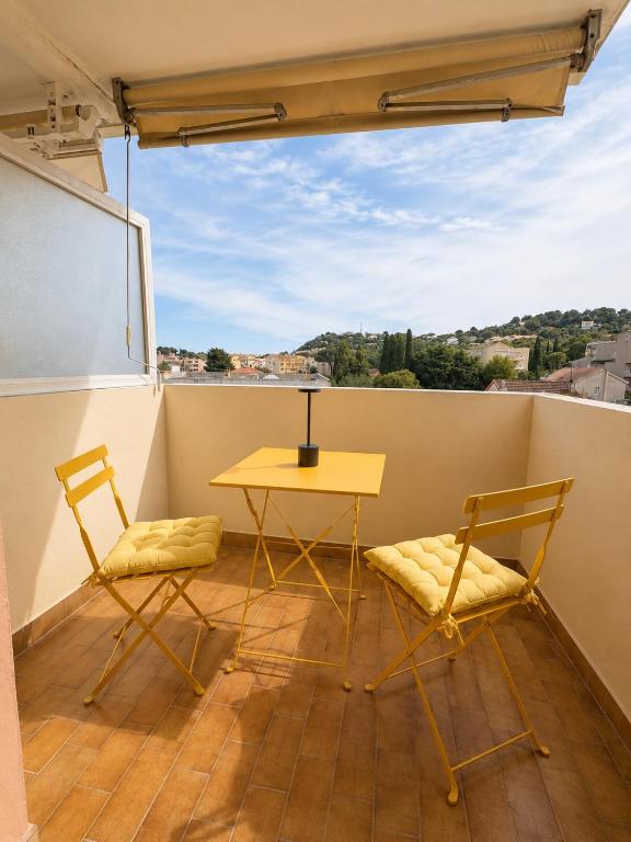 Lovely studio with balcony - central location - 2