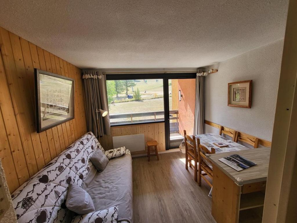 Appartement cosy balcon vue pistes - 4 pers. - FR-1-266-274 - 2