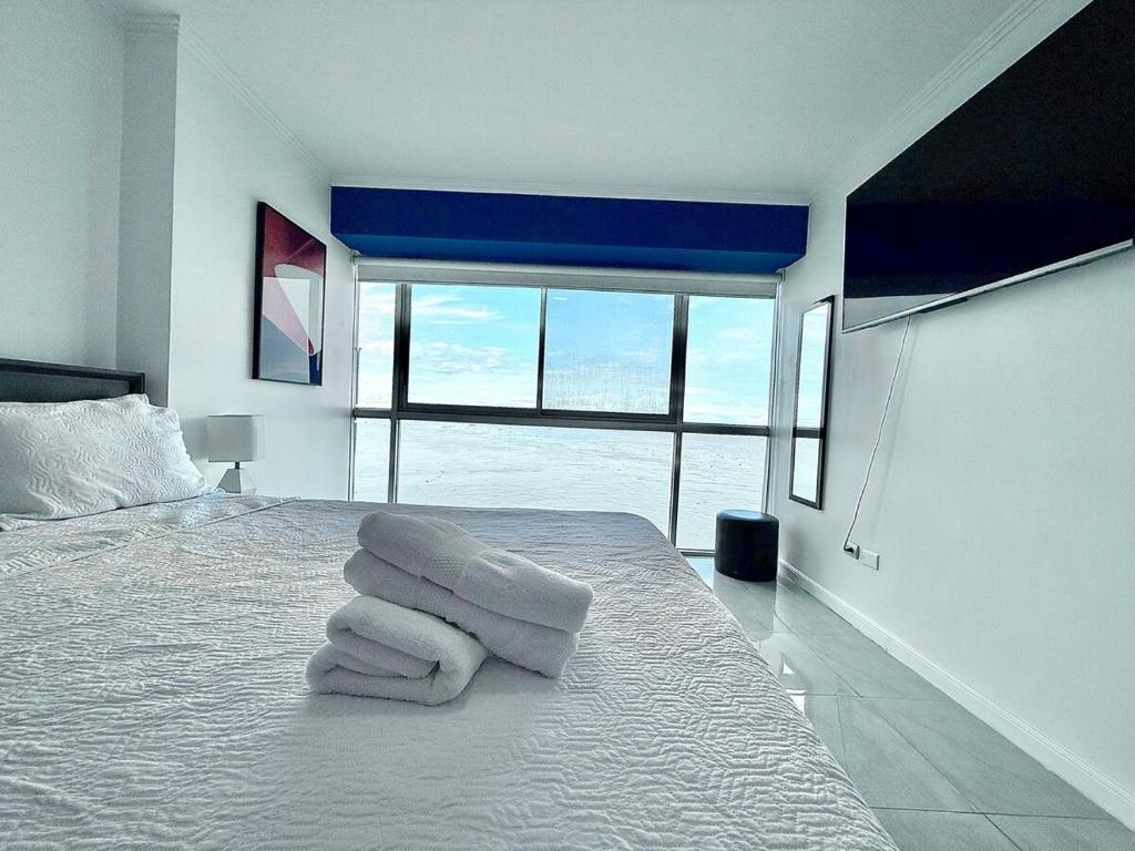 Suite con vista panorámica al río y jacuzzi RF2-306 - 2
