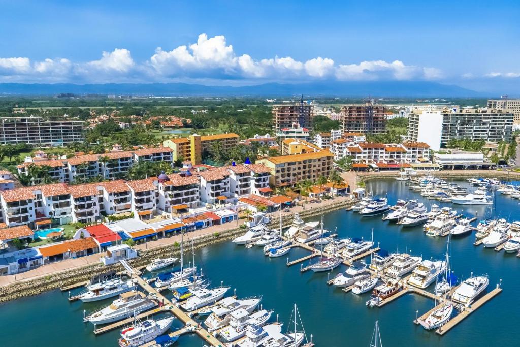 2BR/2BA Marina Condo, PV | Pool, Balcony, WiFi - 1