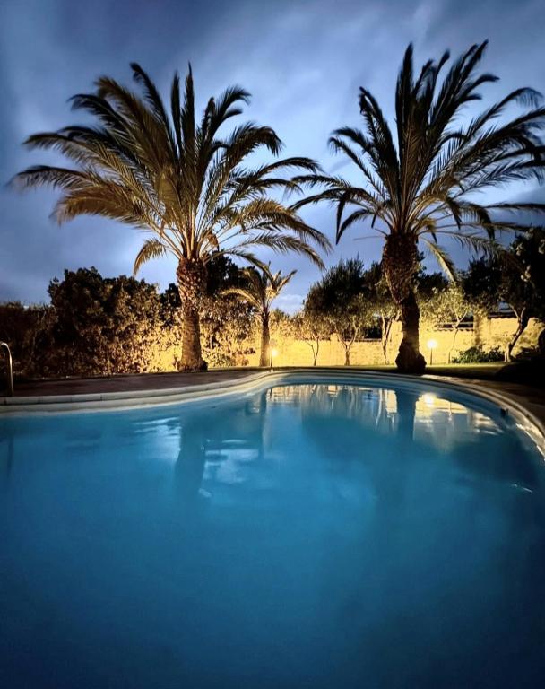 Villa Laura, fronte piscina e giardino privato - 2