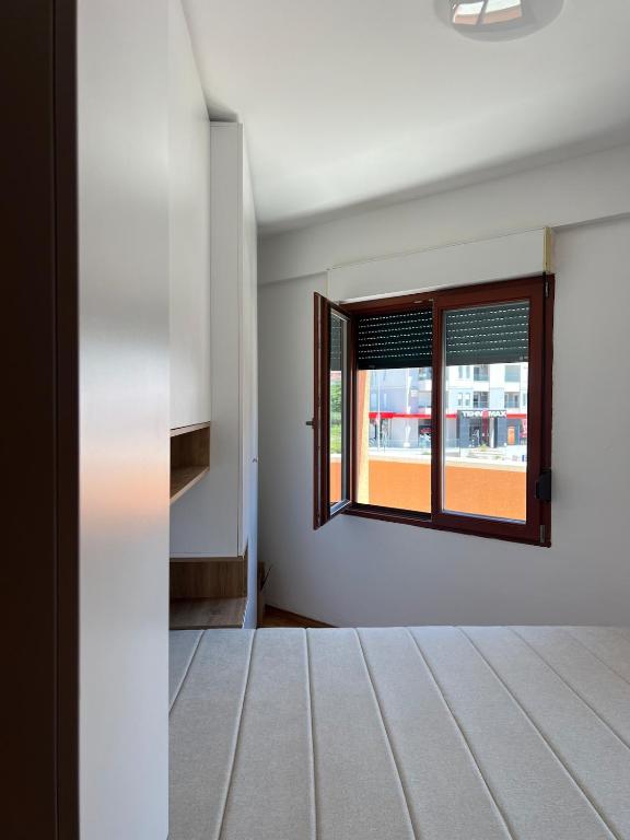 Stylish Apartment with Large Terrace - 4