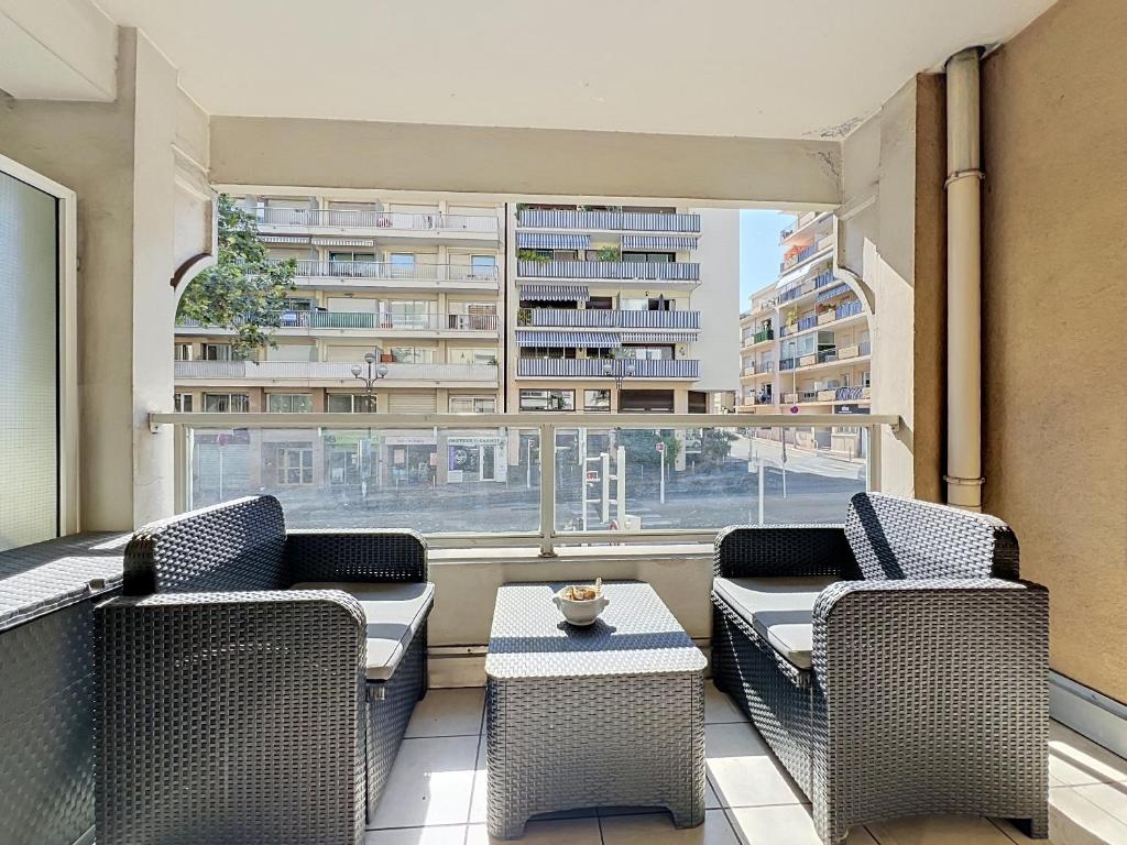 2P - terrasse proche centre & plages - 1