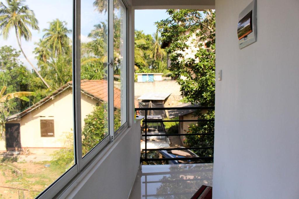 Entrance, Sandu Guest in Mirissa