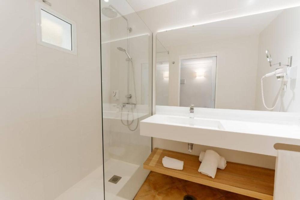 R2 Buganvilla Hotel & Spa - 2