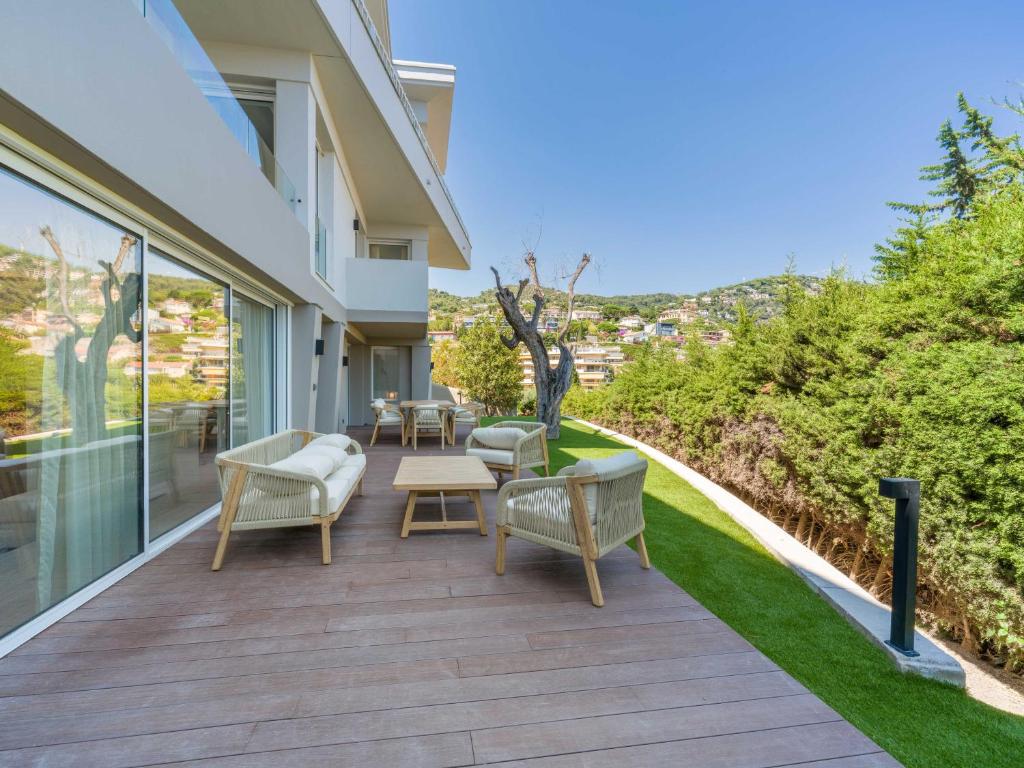 High-End Apartment with Spacious Terrace - 5