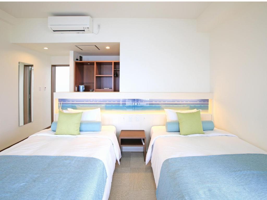 Twin Room with Sea View