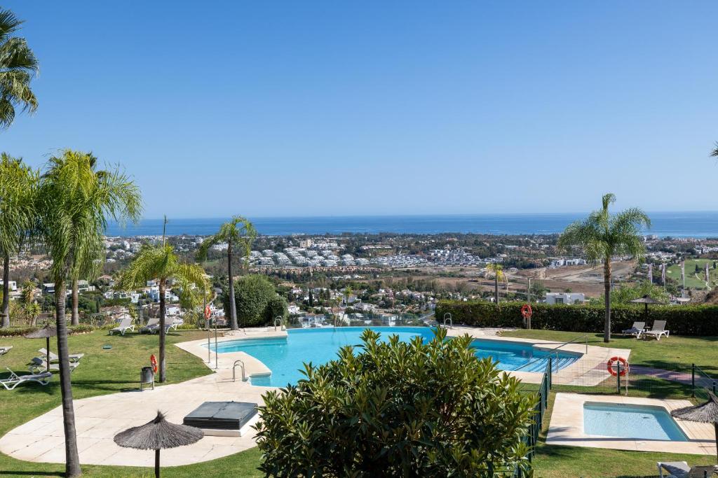 Sea View Pool & Terrace 3BR in Benahavís Hills - 1