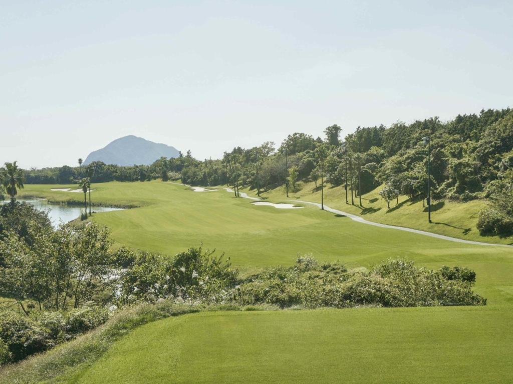 Golf course [on-site]