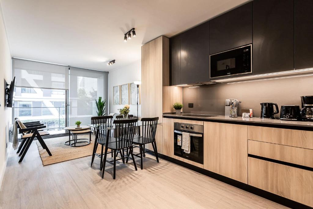 Impressive 2BR 2BA Parque Arauco mall - 4