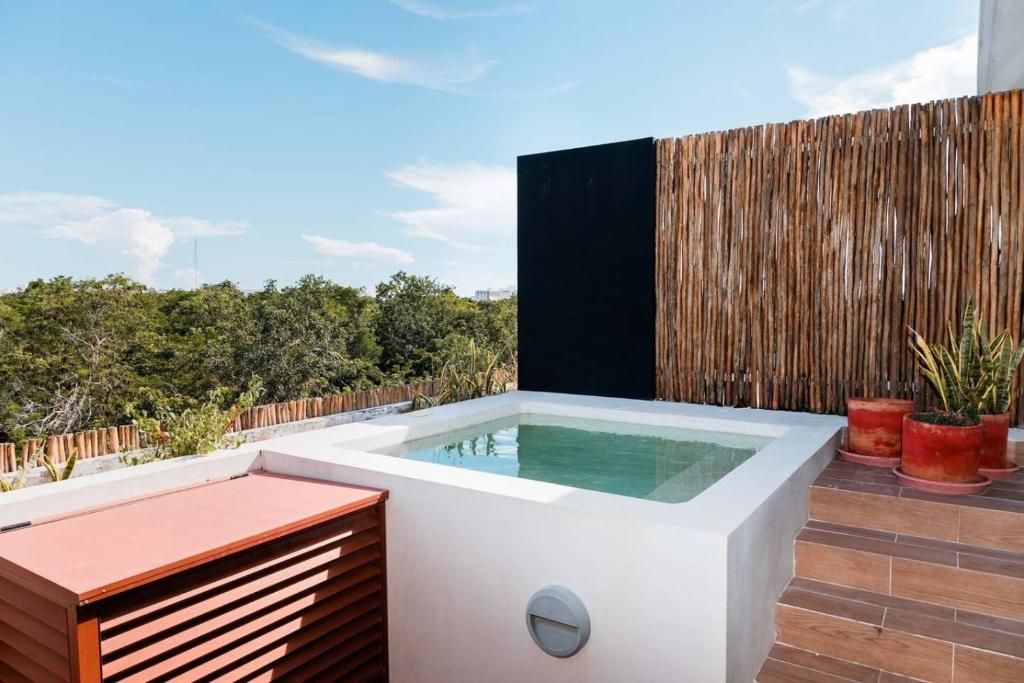 Amira Residence Private Pool Facing the Park - 1