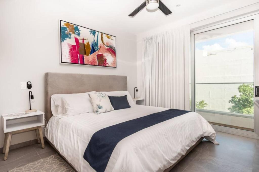 Stylish 1BR Condo Downtown Pool , Gallery, WIFI,Spa - 4