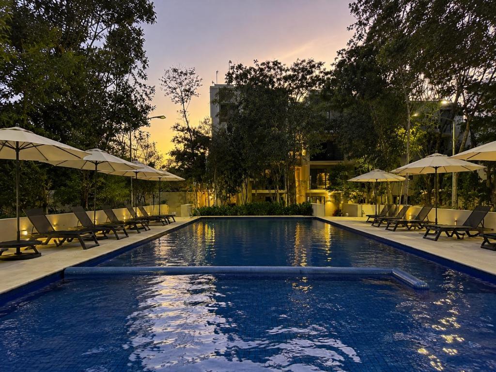 Luxury 3BR Family Condo 10 Min to 5th Ave - 1