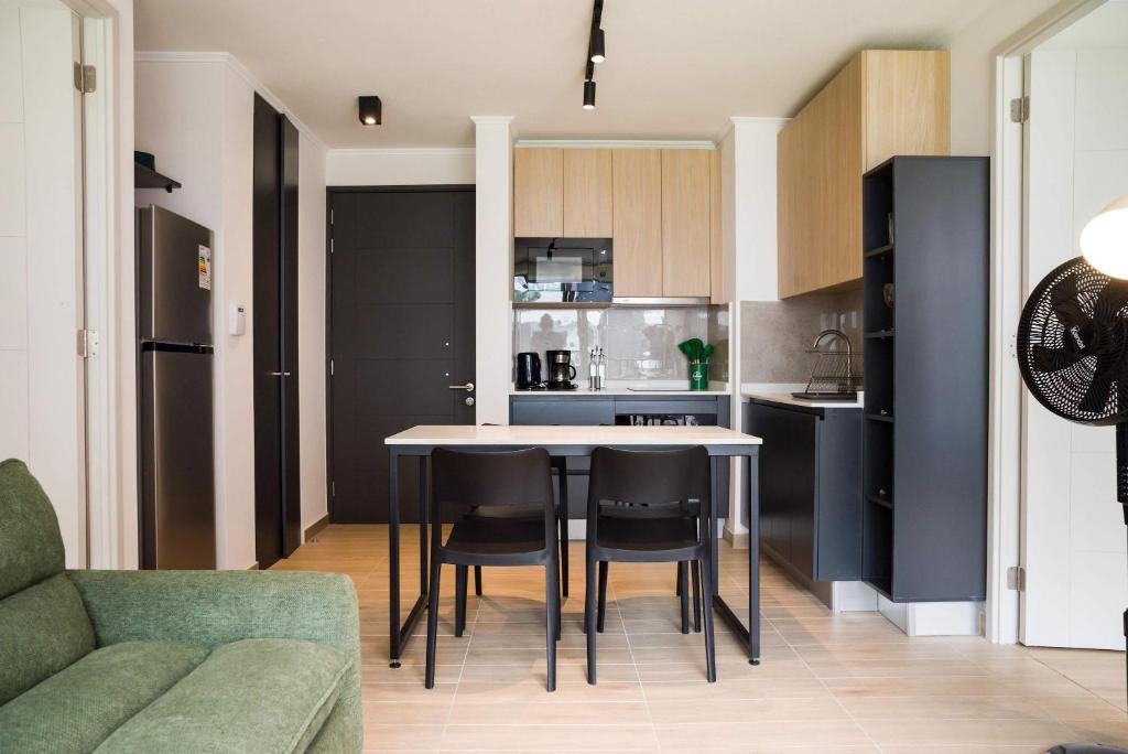 Urban Retreat Ines Matte Urrejola Full Amenities - 3