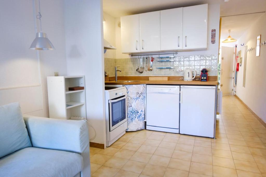 Accommodation with terrace and pool Sainte-Maxime - 4