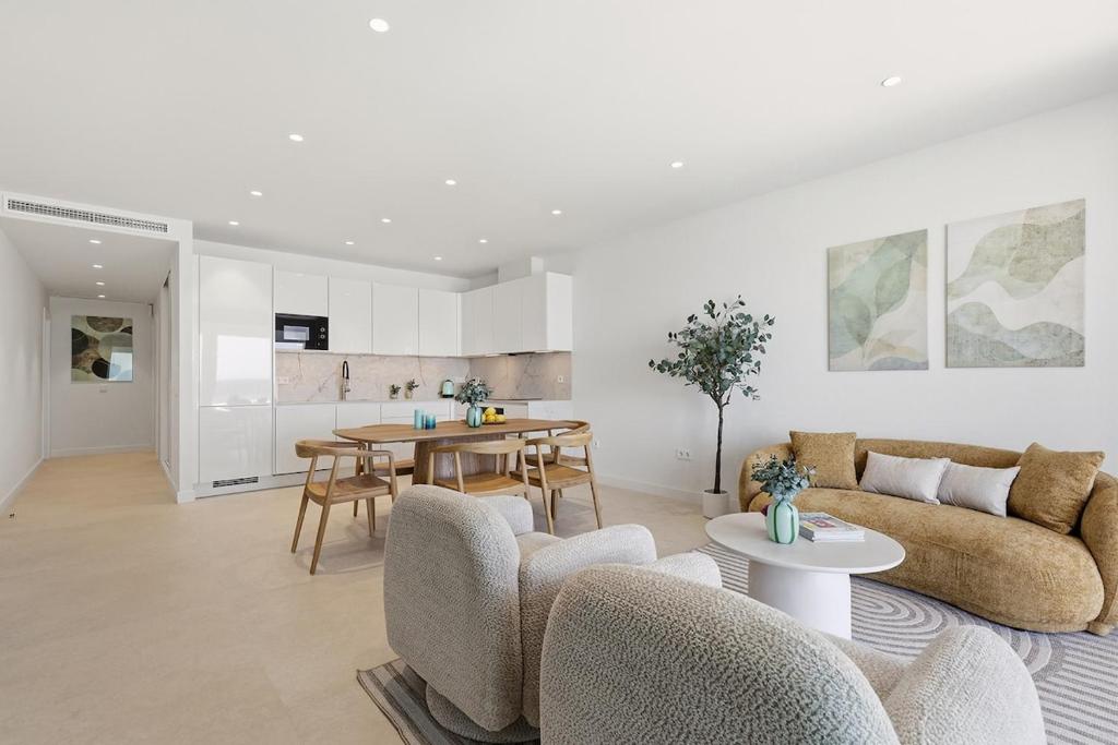Modern Puerto Banus Frontline Penthouse - 4