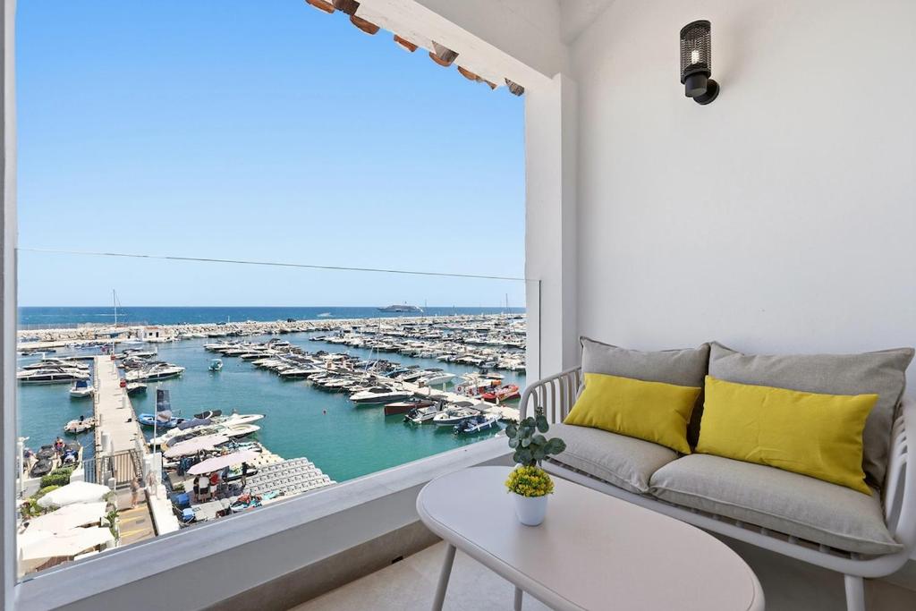 Modern Puerto Banus Frontline Penthouse - 2