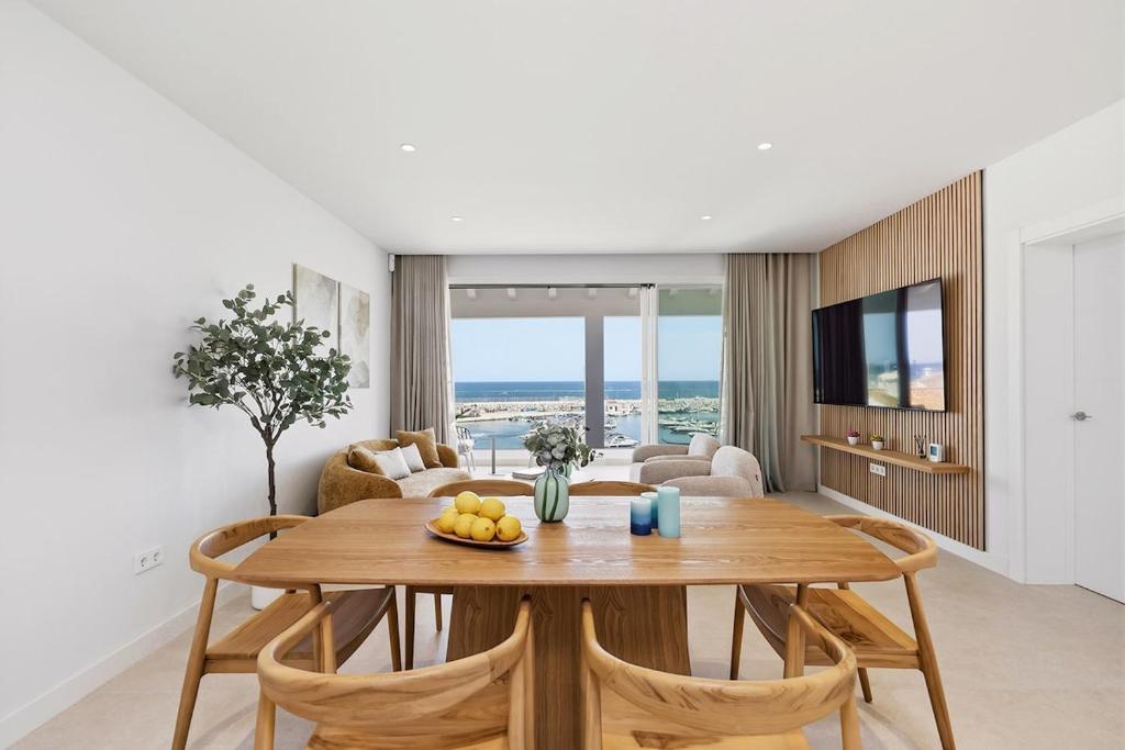 Modern Puerto Banus Frontline Penthouse - 5