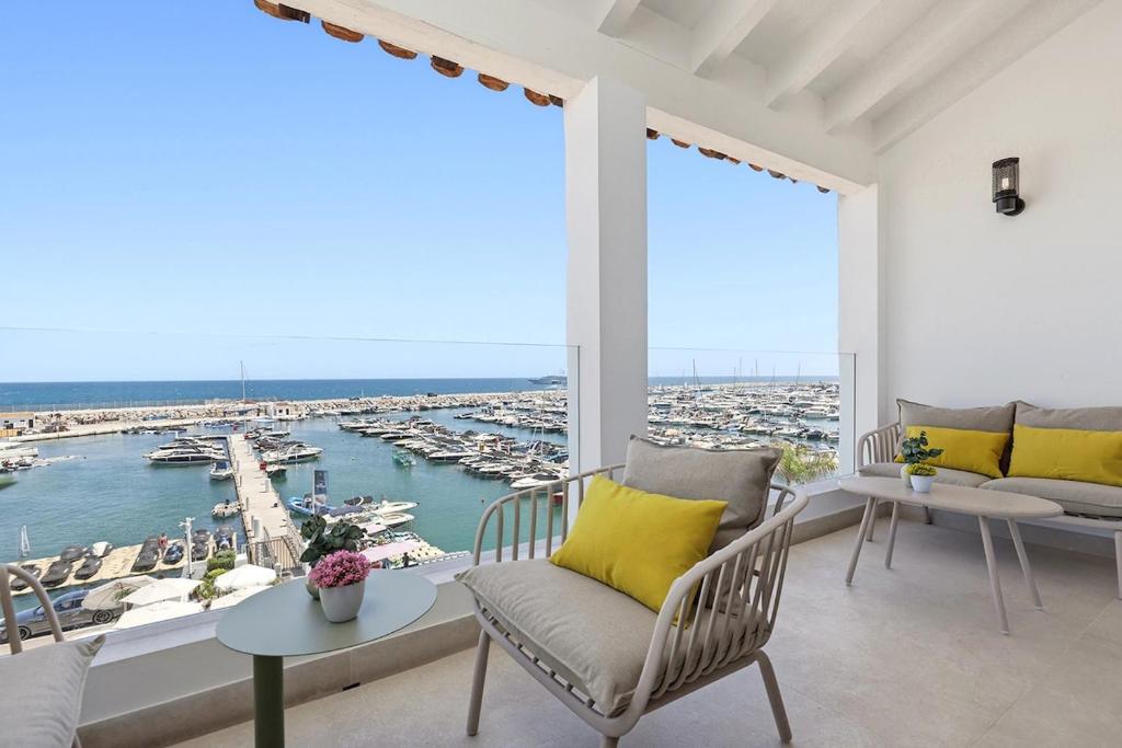 Modern Puerto Banus Frontline Penthouse - 1