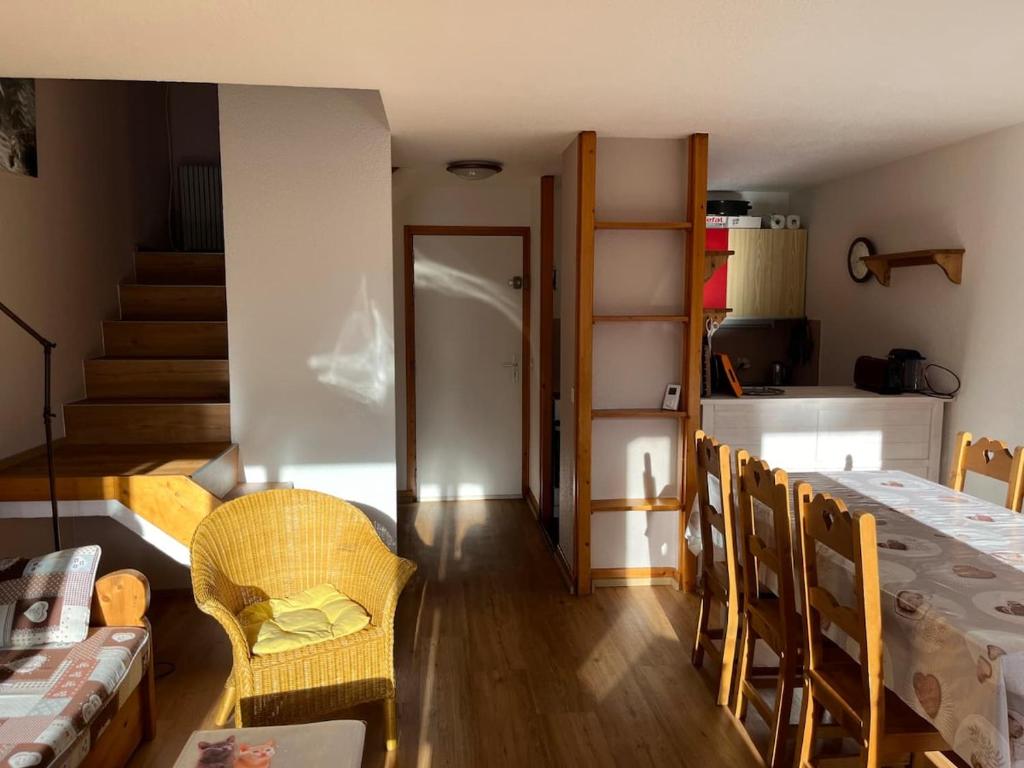 Apartment village center 3 rooms - 2