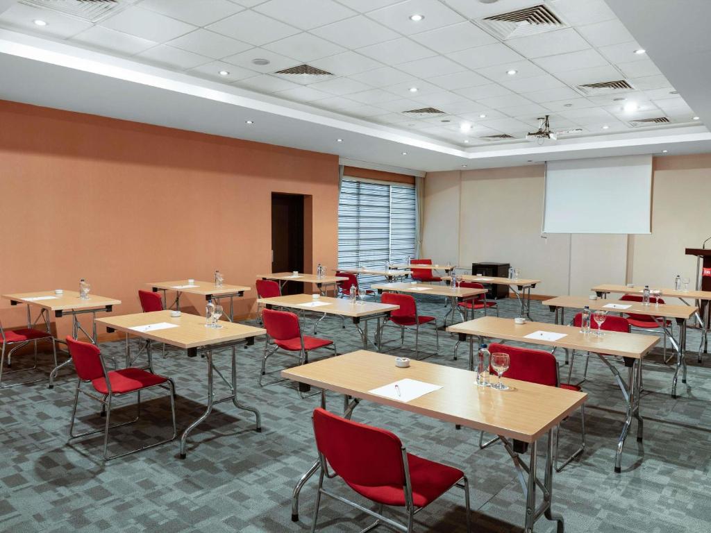 Toplantı odası / Geniş salon