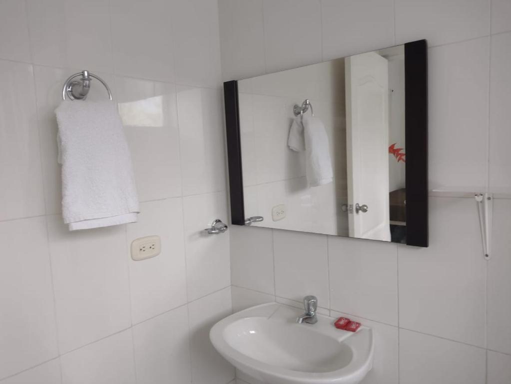 Finca Hotel Campestre Salitre Villeta - 5