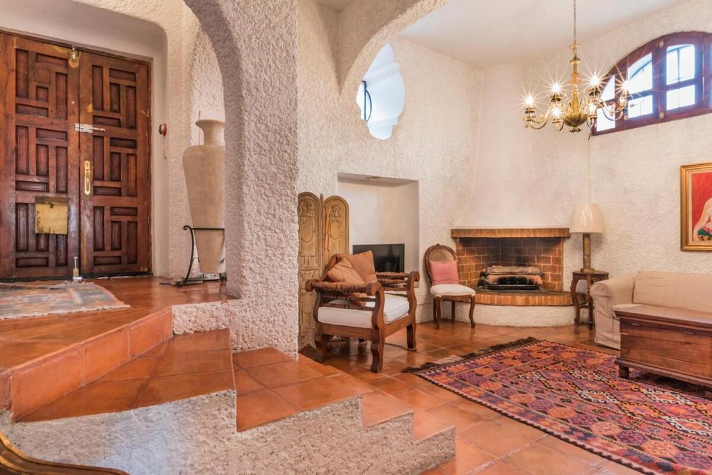 Old World Charm & Amazing Views in Historic Center - 4
