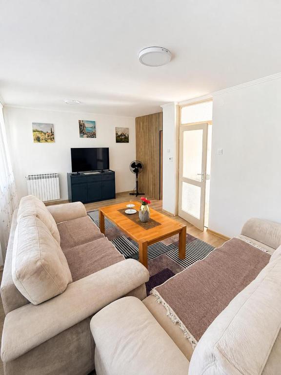Riverside Residence, 10min Airport - 1