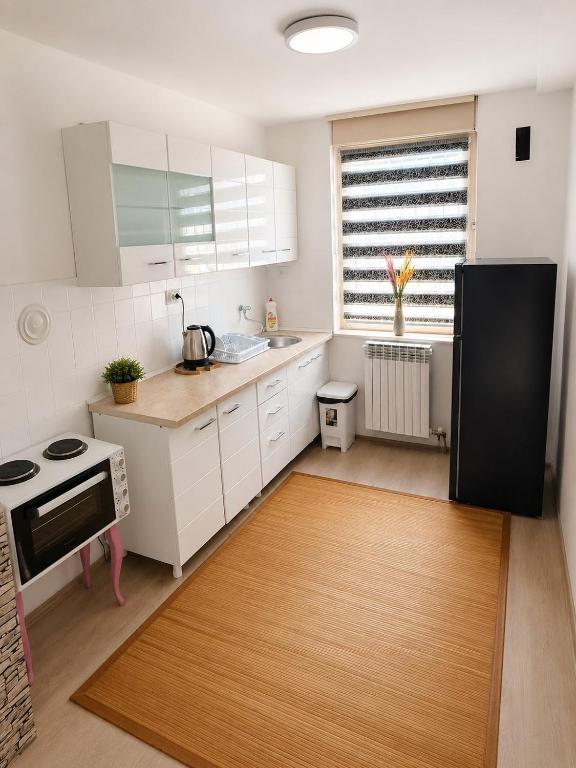 Riverside Residence, 10min Airport - 2
