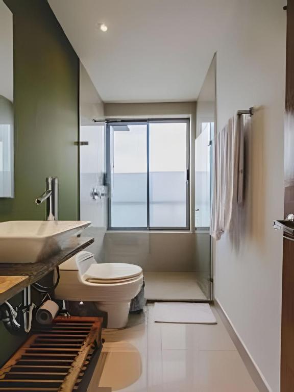 Sunset Oceanfront+ Gym Jacuzzi - 4