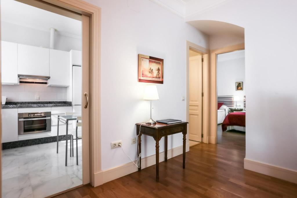 Garcia de Vinuesa Atico by Home at Homes - 5