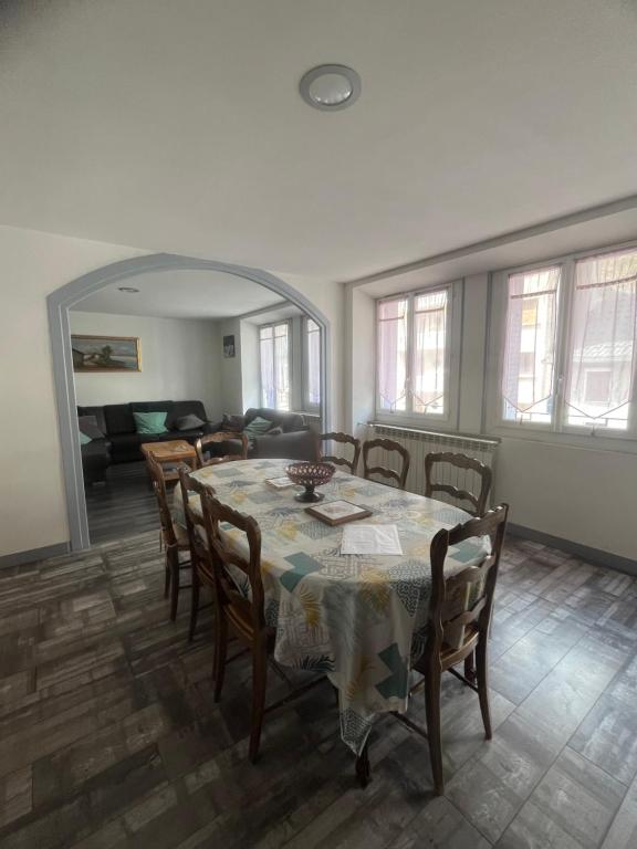 Appartement spacieux approx 125 m2 pour 8 personnes a Modane - 3