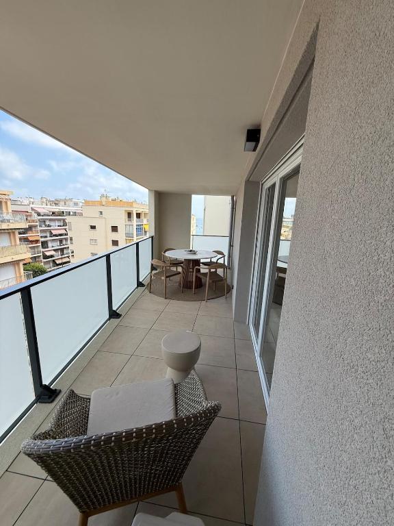 Penthouse des Orchidées-Sea View Top floor Living - 3