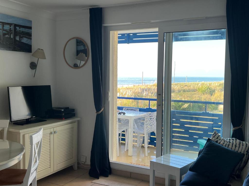 OCEAN VIEW - 2 bedroom Apt - Beach at 50M - SPool - 2