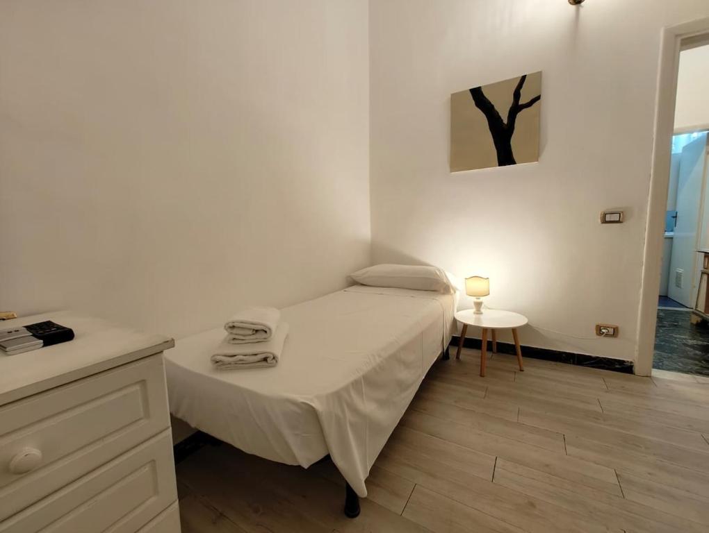 Borgognissanti White - 3