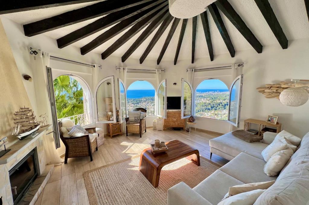 Dream villa with spectacular sea views - 1
