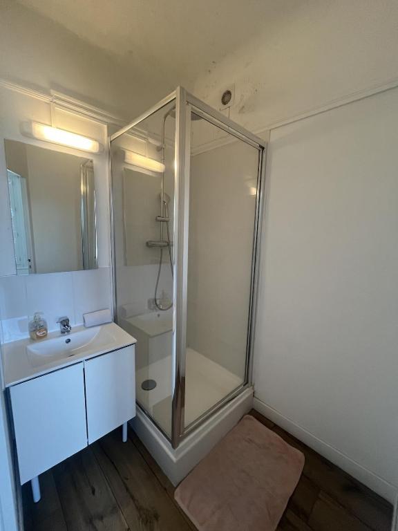 3ème- 2chambres - proche de la gare - 5