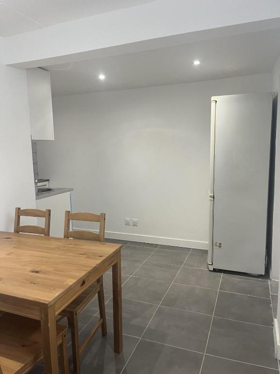 Rdc- centre ville - 1chambre - 1