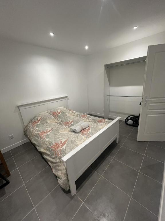 Rdc- centre ville - 1chambre - 2