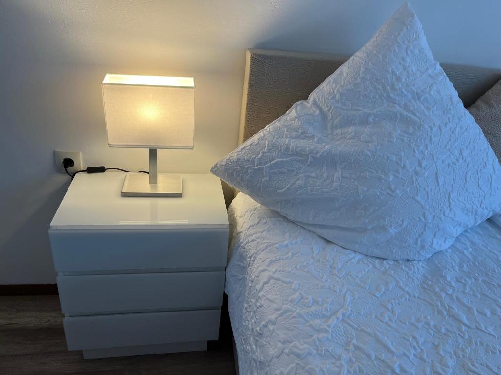 Großzügig geschnittene, helle, schöne Wohnung in Toplage - 4