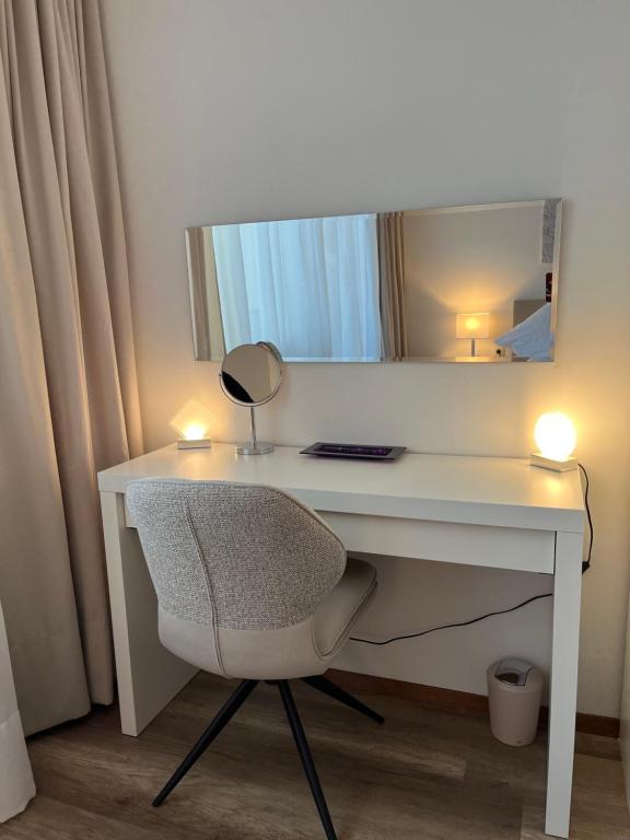 Großzügig geschnittene, helle, schöne Wohnung in Toplage - 5