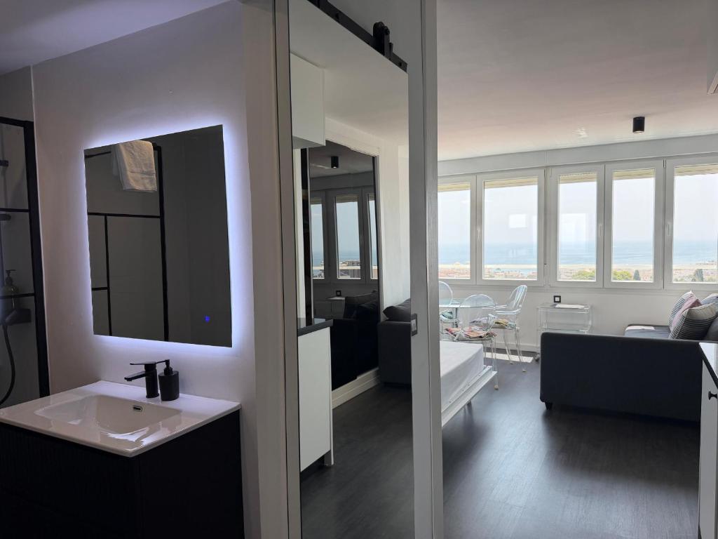 Casa Dalias II - Sea View Studio Downtown - 5